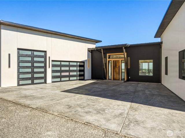 5411 Hershey Lane