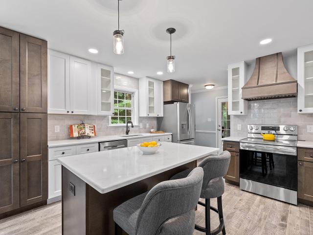 5413 Chasscot Court