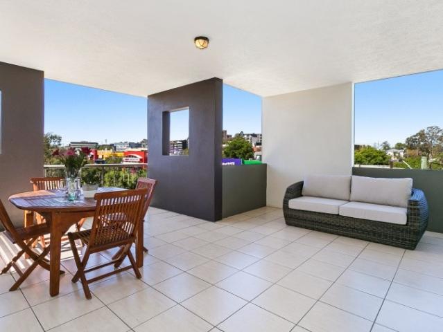 5/41 Coonan Street, Indooroopilly, QLD 4068 Unit for Rent Ray White MetroWest Real Estate Property for Sale & Rent