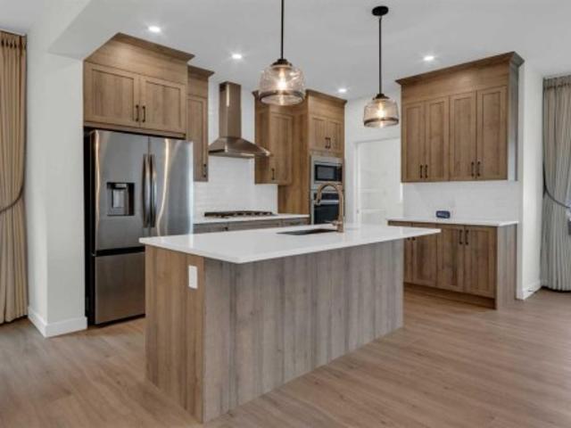 541 Baywater Manor Sw, Airdrie, AB, T4B 0A7 house for sale | Listing ID A2336 | Royal LePage