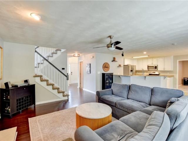 541 Lake Crest DR