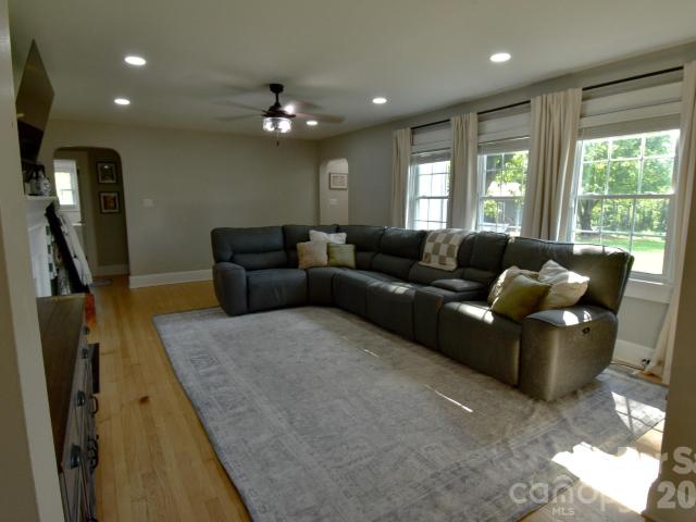 541 Perry Road