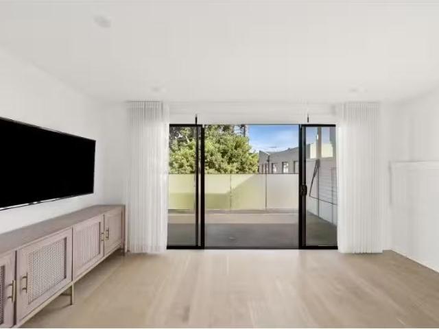 541A King Street, Newtown Apartment for rent Listed by Sophie.