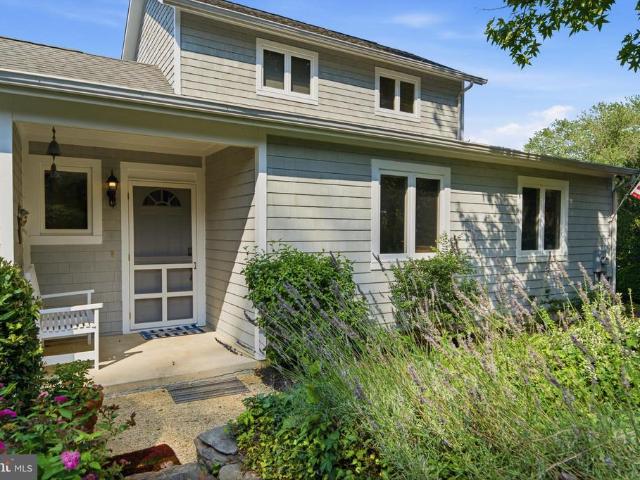 5424 Beach Drive