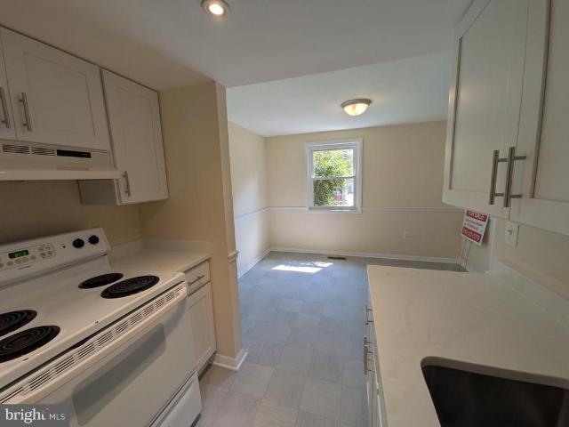 5427 Hildebrand Court