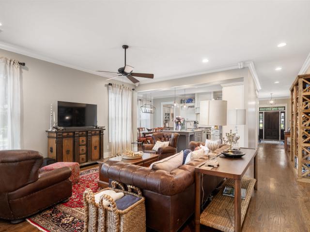 5429 Park Avenue