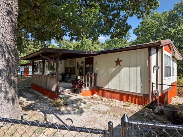 54201 Pin Oak Circle