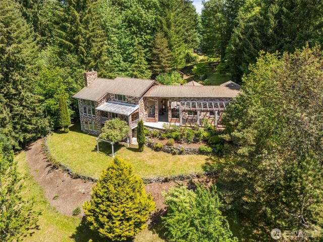 5420 Hawks Prairie Road NE