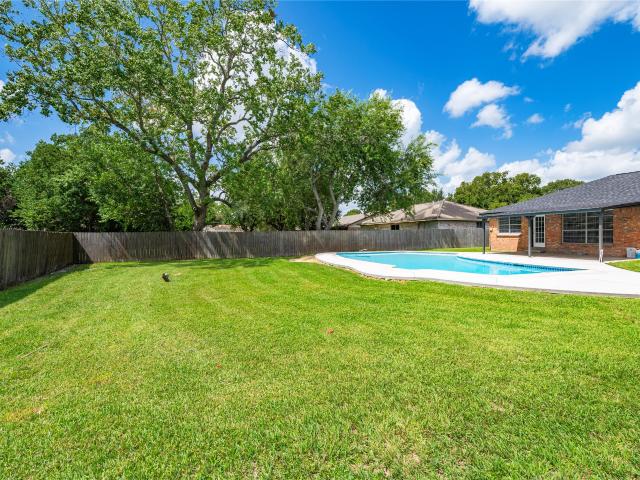 5422 Thistle Drive