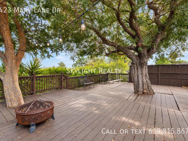 5423 Mary Lane Dr, 4 beds, 2 full baths