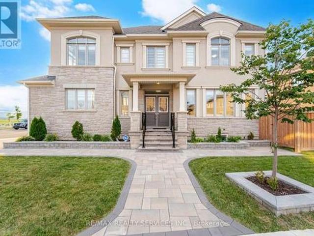 542 Boyd Lane, Milton, ON, L9E 1W6 house for sale | Listing ID W13618 | Royal LePage