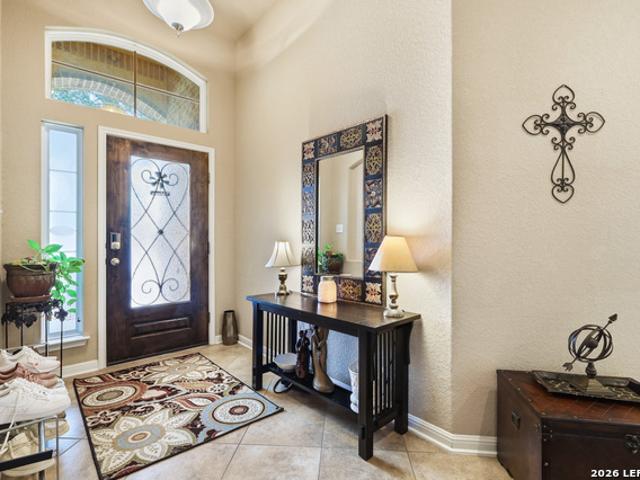 542 Oakmont Way