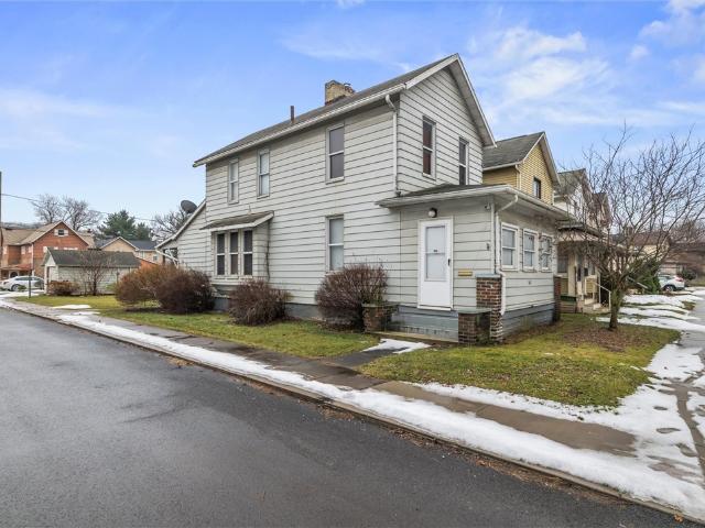 542 N Cedar St