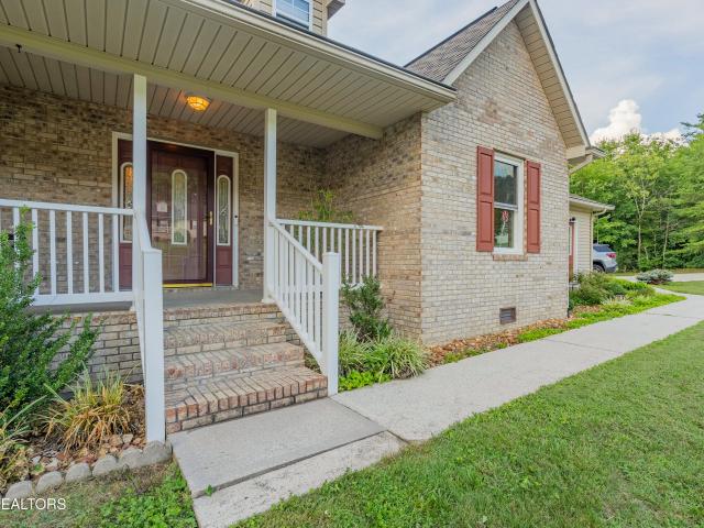 542 Sunset Ridge Drive