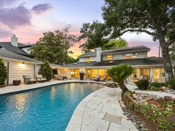 542 Ramblewood Road