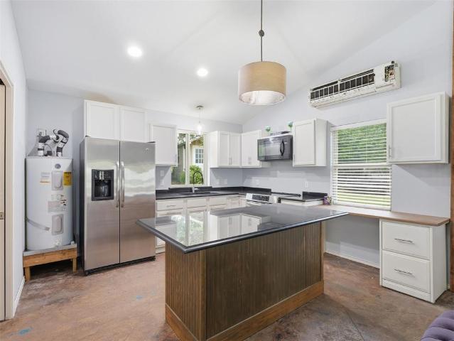 542 W Lake Drive