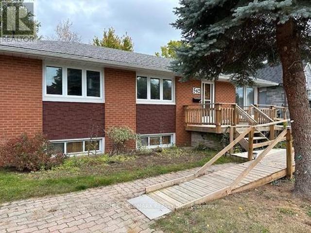 542 Wingrove Crescent, Oakville, ON, L6L 4R6 house for lease | Listing ID W13629 | Royal LePage