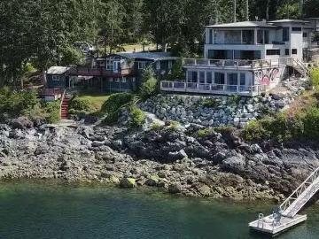 5435 Jervis Inlet Road, Egmont, BC, V0N 2H4 house for sale.