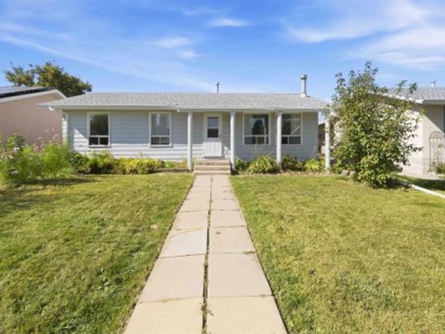 5436 51 Street, Gibbons, AB, T0A 1N0 house for sale | Listing ID E4509 | Royal LePage