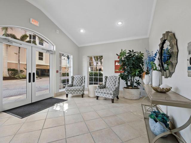 5430 Eagles Point Circle, 105, Sarasota, US, FL