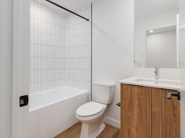 5430 RK22 3 Bedroom Home for Rent at 2015 22 St Sw, Calgary, AB T2T 5E8 Richmond