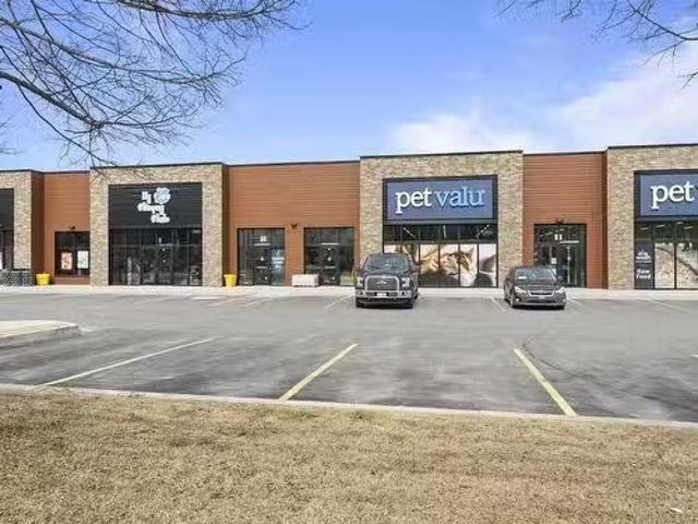 543 & 549 O'Brien Street, Windsor, NS, B0N 2T0 commercial fo.