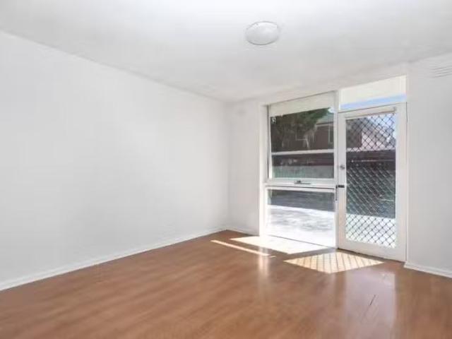 5/43 Royal Avenue, Glen Huntly VIC 3163 Apartment For Lease