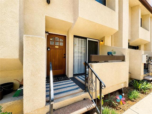 543 W Stocker Street 5