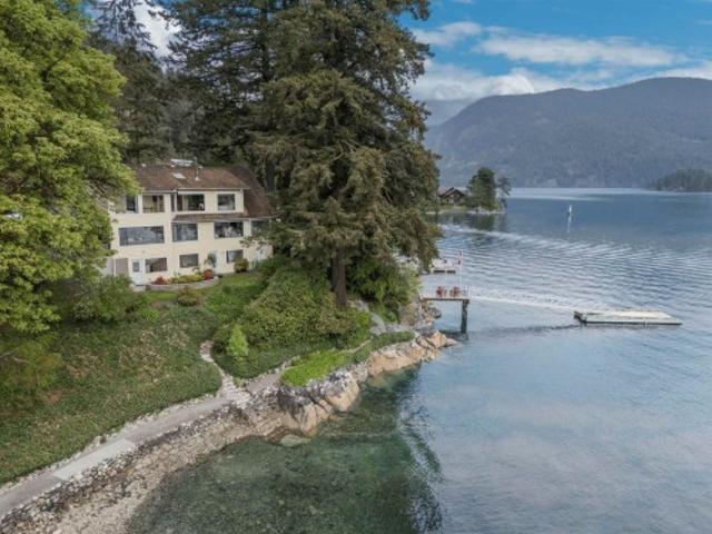 5445 Indian River Drive, North Vancouver, BC, V7G 2T7 Luxury House for sale | Listing ID R3118 | Royal LePage Carriage Trade Luxury Properties