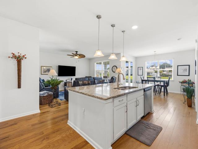 5449 Longhorn Dr