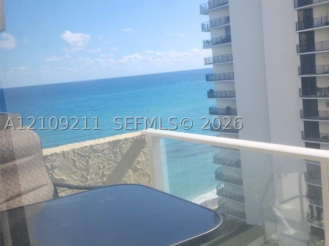 5440 N Ocean Dr, Riviera Beach, United States, FL