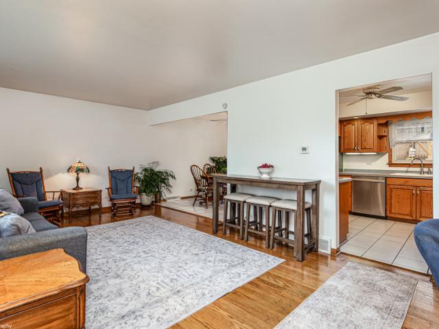 5443 W 83 Place