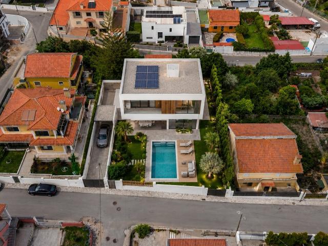 544 m² de Oportunidade na Serra Casal de Câmara