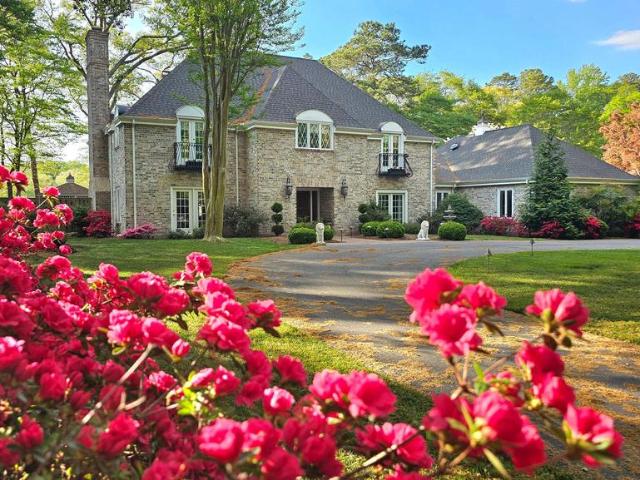5456 Nithsdale Drive