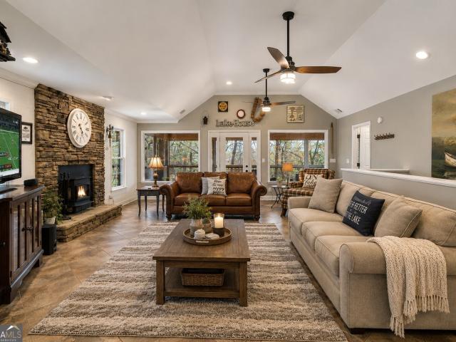 5457 Dogwood Lane