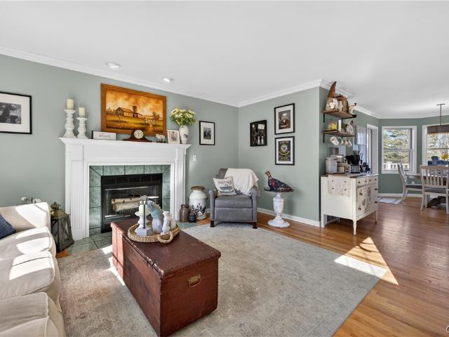 5458 Lake Road