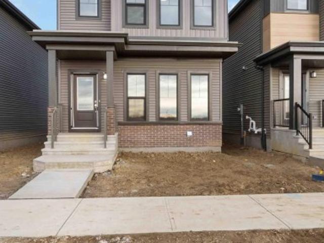 5452 Hawthorn Run Sw, Edmonton, AB, T6X 3K6 house for sale | Listing ID E4479 | Royal LePage