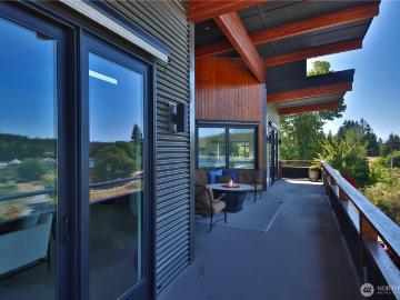 5453 Harborside Lane