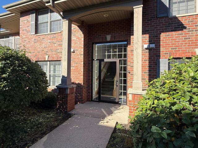 545 Cambridge Court #2c