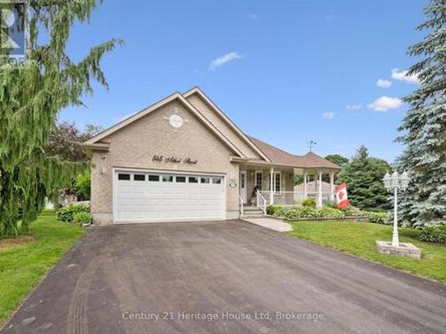 545 Athol Street, Centre Wellington Fergus, ON, N1M 3T6 house for sale | Listing ID X13491 | Royal LePage