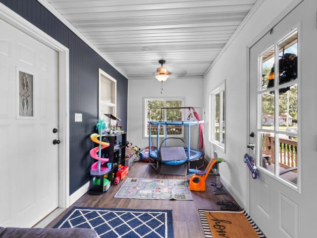 545 E 2nd Street