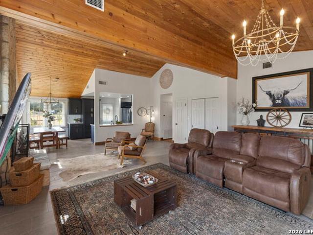 545 Highgate Dr