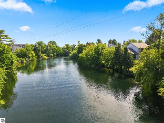 545 Riverine Drive # #304