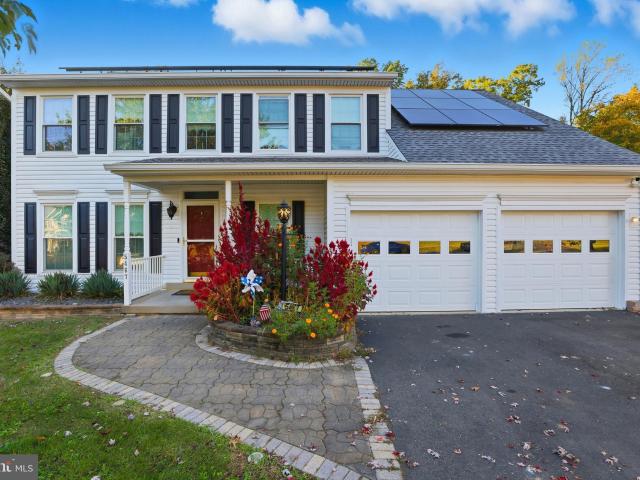 5467 Quaint Dr, Woodbridge, VA 22193 | MLS #VAPW2108