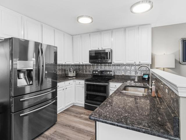 5460 Deer Trail