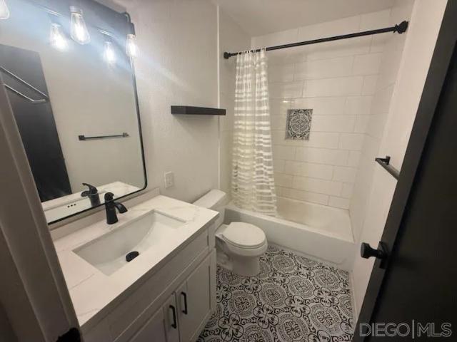 5462 Adobe Falls Rd, Unit 11, San Diego, CA 92120 | MLS #260015