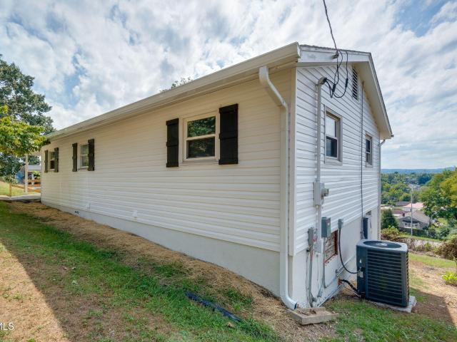 546 Bays View Court