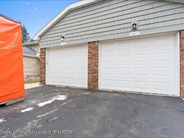 5475 Maple Ridge Road