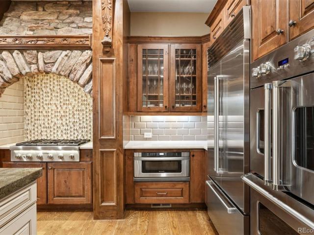 5475 Grand Fir Way