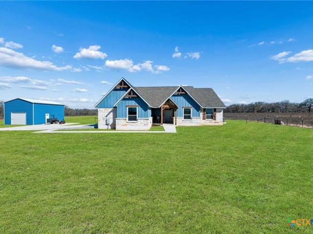 5476 County Road 427, Stockdale, US, TX
